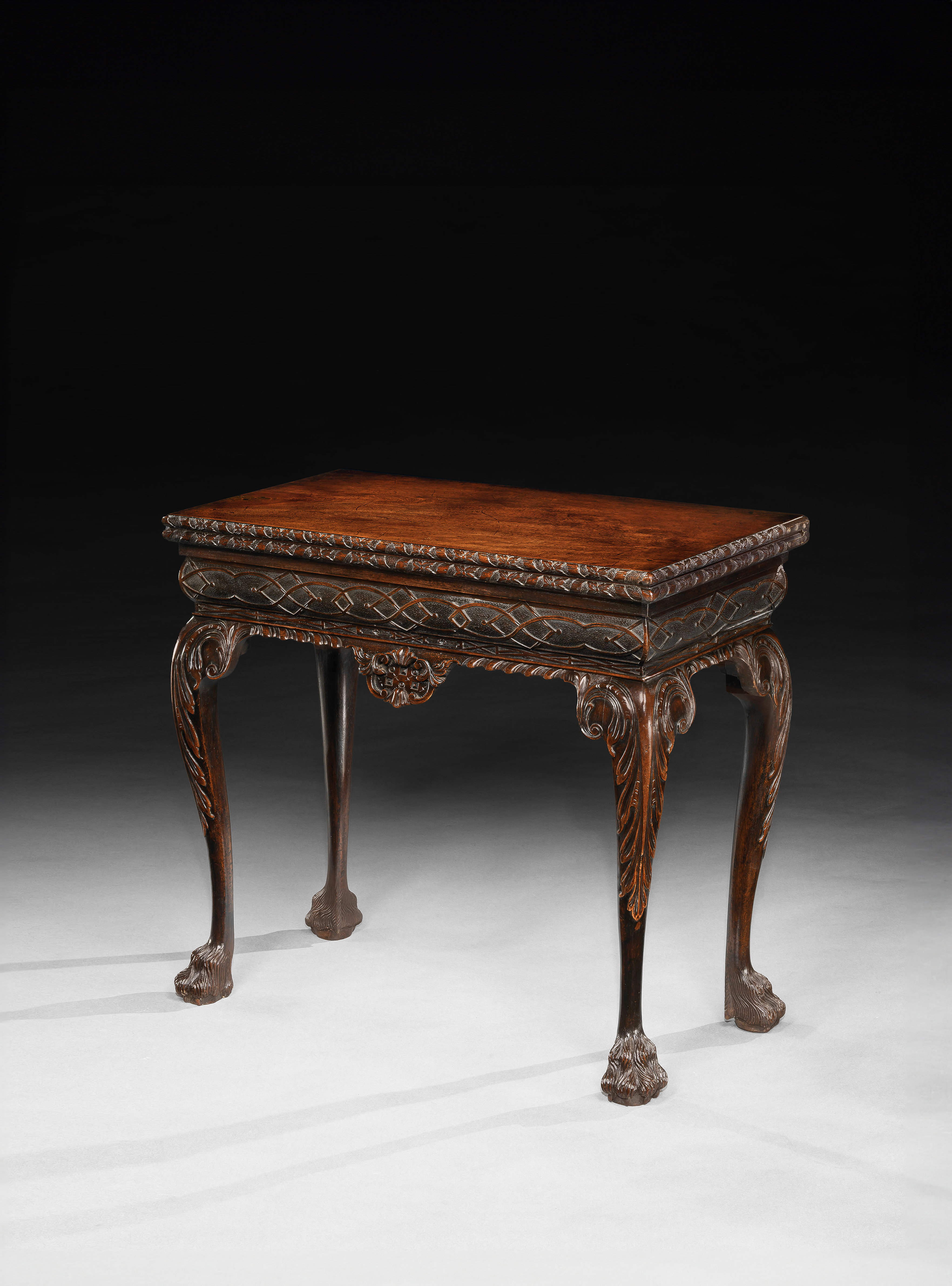 A RARE GEORGE II MAHOGANY TEA TABLE
